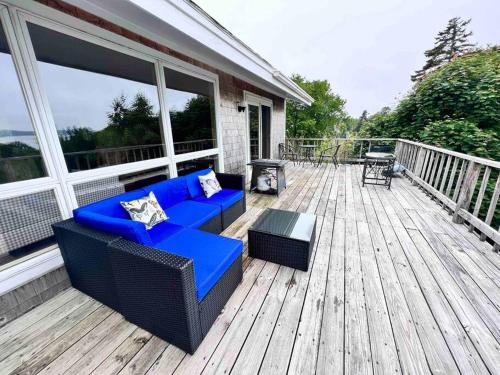 Water Front House in Eastport