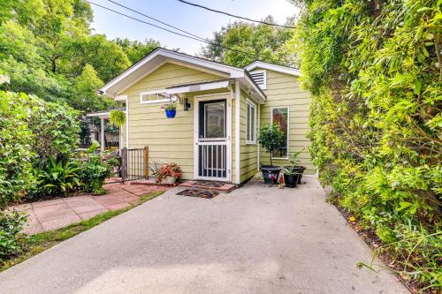 Cute Georgetown Villa < 1 Mi to Historic District in 喬治敦 (SC)