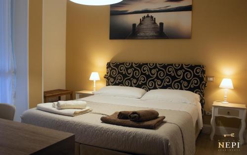 1 queen bed, 1 twin bed
