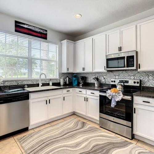 GREAT VALUE! Old Kent Lake Home - views 3/3 in Kissimmee, USA