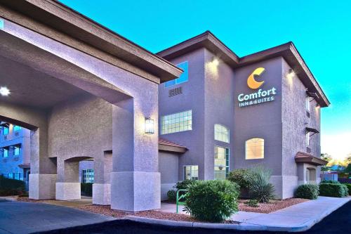 Comfort Inn & Suites Sierra Vista near Ft Huachuca - Hotel - Sierra Vista