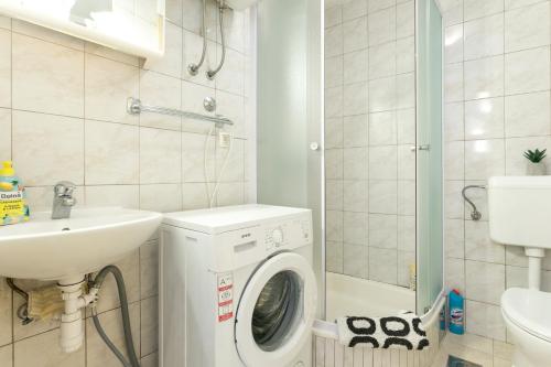 Apartments with WiFi Split - 7596 - image 5