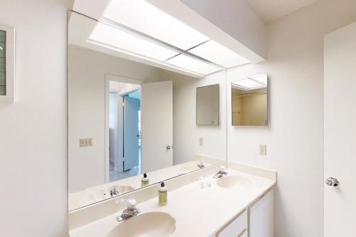 Family Tides, Unit 218 in St Petersburg, USA