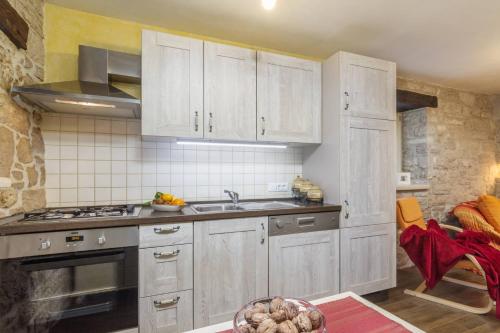 Family friendly house with a parking space Cerion, Central Istria - Sredisnja Istra - 21332