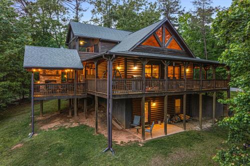 Incredible Views! - Pet Friendly - Aska Adventure Area - Bearfoot Bungalow thumb 3