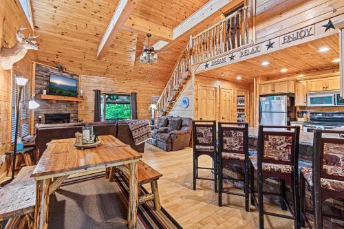 Incredible Views! - Pet Friendly - Aska Adventure Area - Bearfoot Bungalow thumb 4