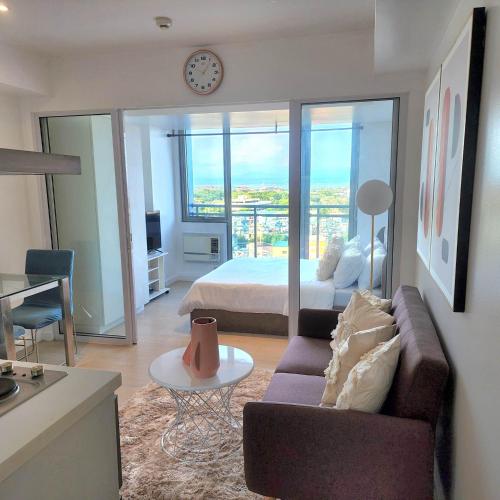 Suite M - 1 Bedroom Condo at Azure Residences, Manila (fotografie 3)