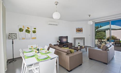 บริการและสิ่งอำนวยความสะดวก, Esprit Villa 26 Latchi in เนโอโคริโอ