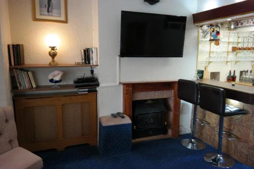 OLIVERS (over 35 years only ) - image 11