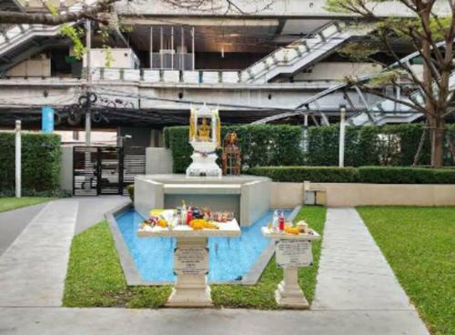 High-Class 2BED SkyView Condo Just 1-Step from BTS ONNUT