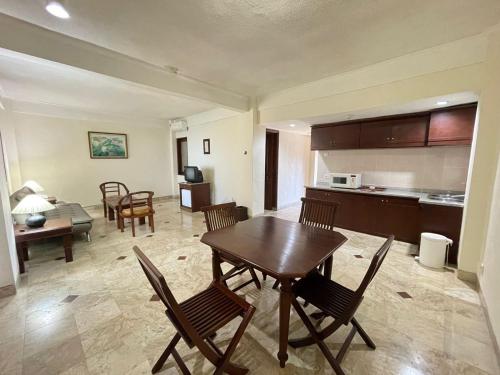 Beach Apartment inside Resort Walking Distance to the beach