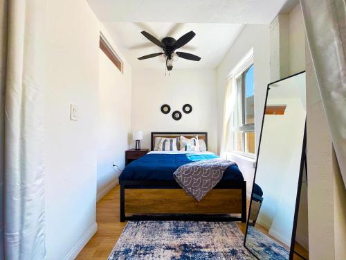 Heart of Hollywood Apartment - 2Bed 2Bath in Los Angeles, USA