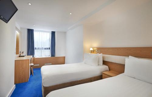 Central Park Hotel near Queensway Tube Station