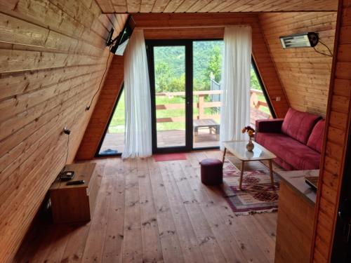 Cabins Tvishi Near Khvamli Mountain in Lailashi