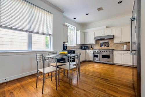 Montrose Lodge by Dunyha in Houston (TX)