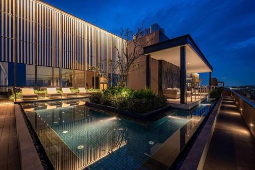 THE MARQ Luxury Apartment District 1 HCMC 2MasterBRs
