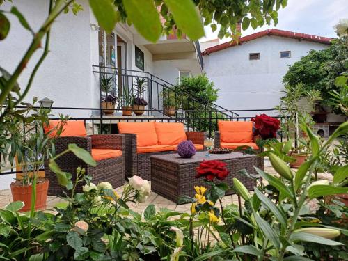 Amirov Garden - Free parking & Free beach area 2
