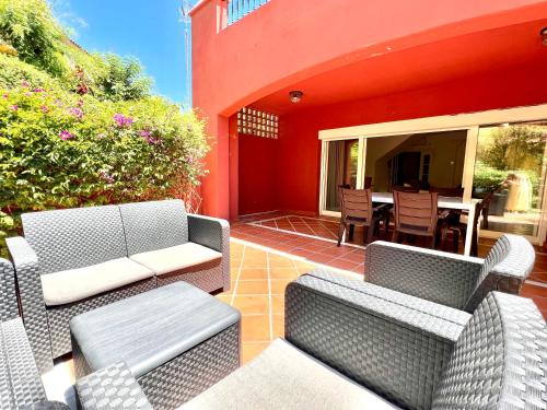 Spacious Golden Mile Townhouse