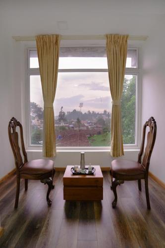 Double or Twin Room image 4