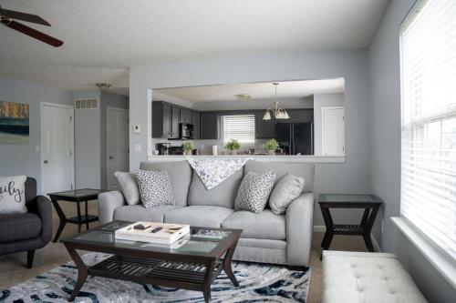 Spacious home across from Louisville in New Albany in New Albany, USA