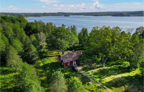 . Beautiful Home In Tranås With Lake View