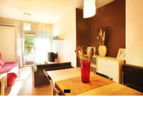 Three-Bedroom Apartment and two bathroom image 10