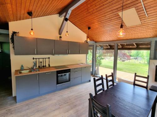 2 bedrooms, 2 beds