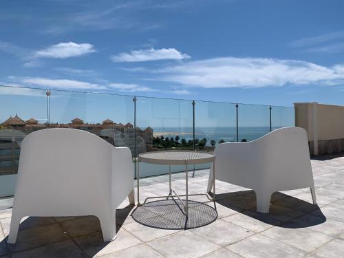 Penthouse with wide terrace next to the ocean, Huelva (foto 5)