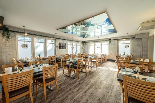 Hotel Hanseport Hamburg - image 10