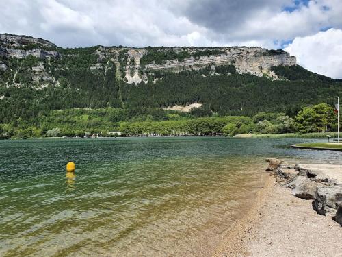 Charmant T3 à 5mn à pieds du lac de Nantua