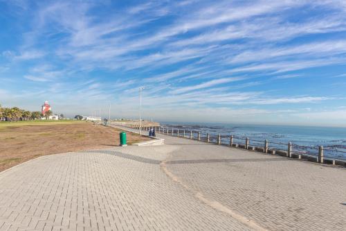 Little Gem On The Promenade - image 10