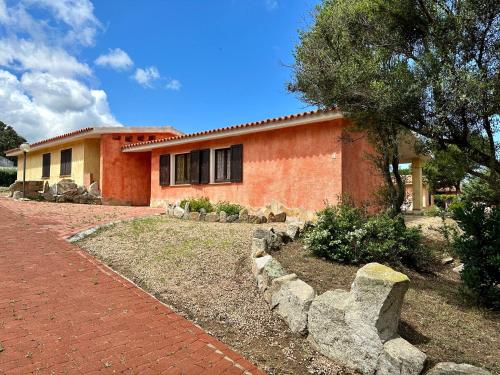 Bifamiliare vista mare a Rena Majore