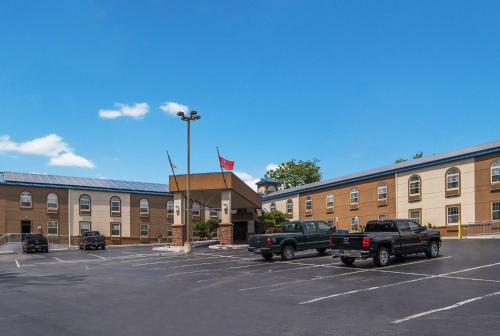 SureStay Plus Hotel by Best Western Elizabethtown Hershey