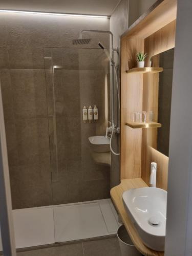 Superior Double Room image 5
