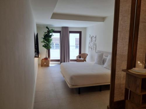 Superior Double Room image 4