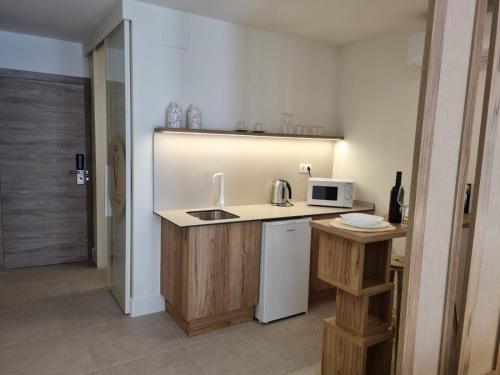 Superior Double Room image 7