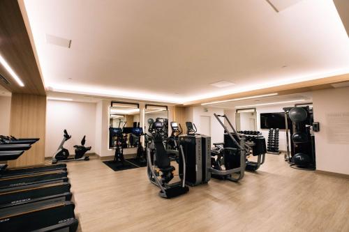JW Marriott Denver at Cherry Creek - image 7