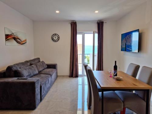 Apartment with Sea View image 10