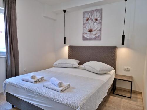 Apartment with Sea View image 1
