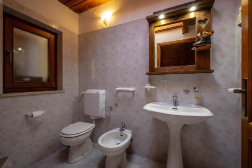 2 bedrooms, 4 beds