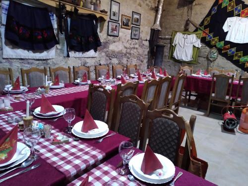 Restorāns, Kuca za odmor RADMILA - Rogljevacke pivnice in Rogljevo