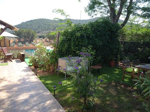 Dārzs, La Tierra Verde COTTAGE in Alcuéscar