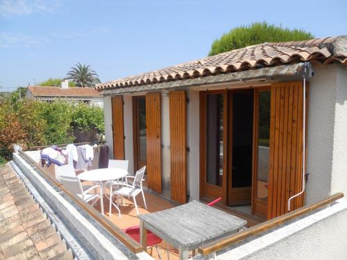 Appartement 2 pièces avec terrasse dans une petite résidence à 150m de la plage - Location saisonnière - Saint-Cyr-sur-Mer