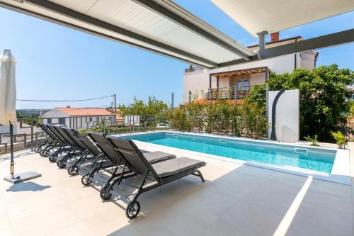 VILLA SUENOS - New & Modern - 2023, Medulin (Medolino) (foto 5)