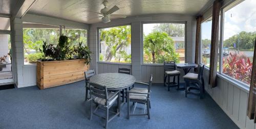 Hontoon Landing Resort & Marina 3