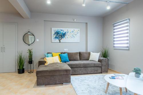 Veria Panorama Luxury Suite with Garden 2 in Veria