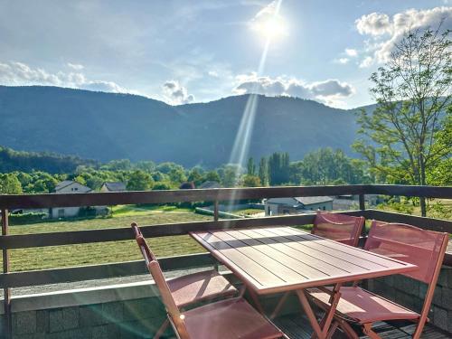 Charmant appartement avec terrasse parking in Ispagnac