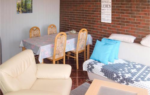 Cozy Home In Mirow Ot Qualzow With Wifi in Roggentin (Mecklenburgische Seenplatte)