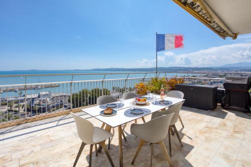 Exclusif Rooftop vue mer terrasse piscine garage - Location saisonnière - Saint-Laurent-du-Var