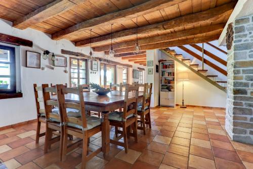 Iekārtas, Magical Villa Glavini with privacy & stunning panoramic views in Cerovlje